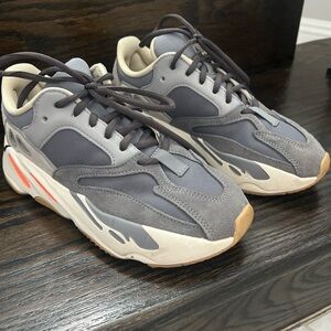 Adidas Yeezy Boost 700 'Magnet size 5.5